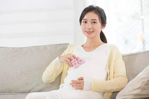 試管嬰兒移植后分泌物增多正常嗎？